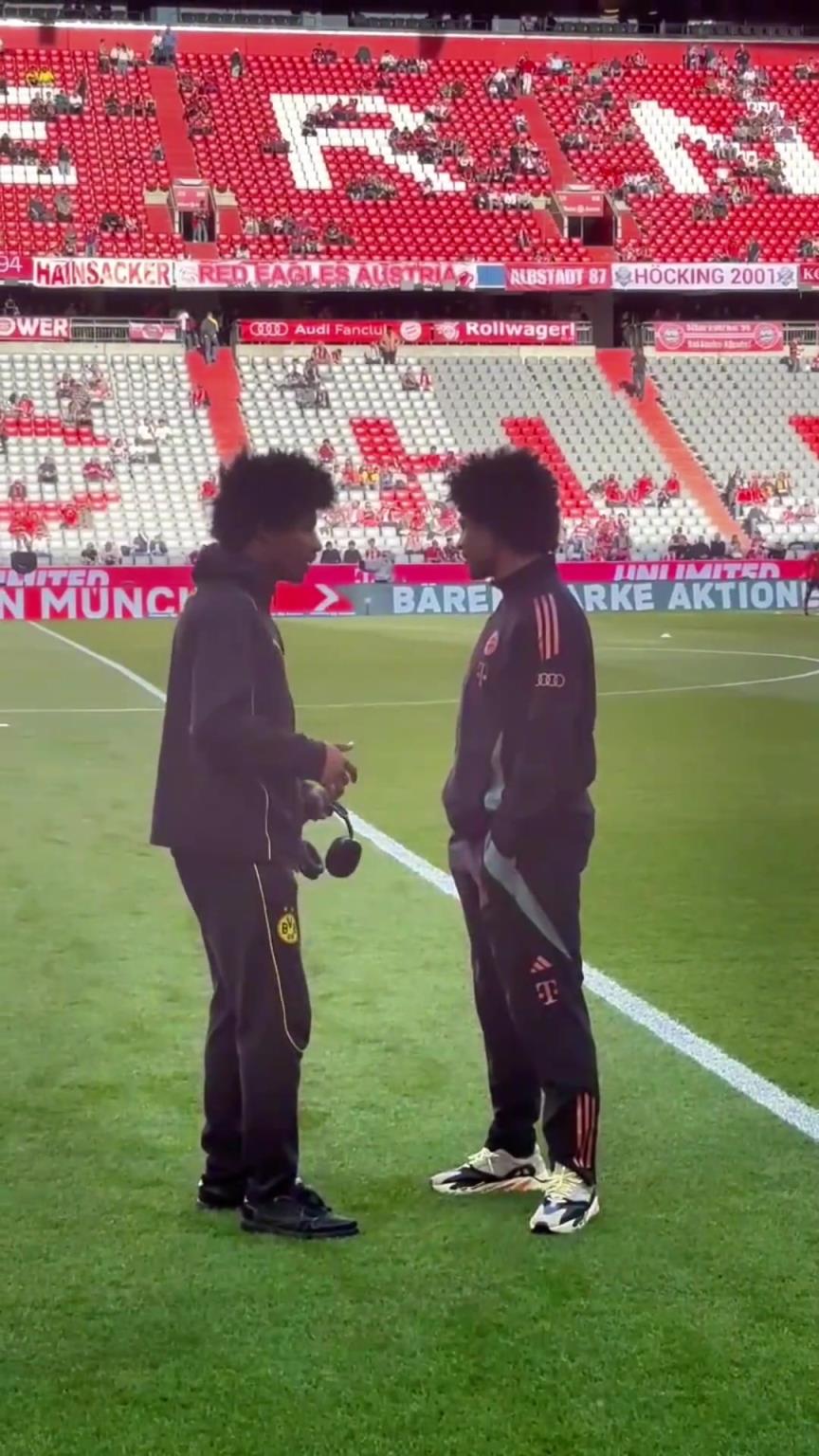 一模一樣的蓬蓬頭！一時(shí)分不清阿德耶米和格納布里了！